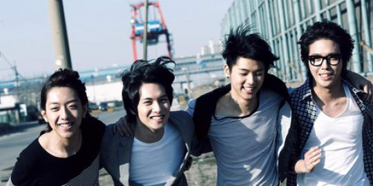 Tiket konser CN blue di Hongkong ludes dalam waktu 5 menit!