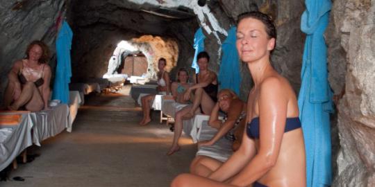 'Gua sauna' di Austria tawarkan terapi medis unik