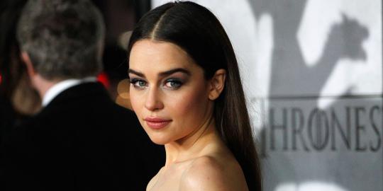 Wajah manis dan rupawan aktris Emilia Clarke 