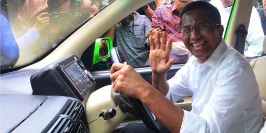 DPR sentil Dahlan sibuk jadi bintang iklan daripada urus BUMN