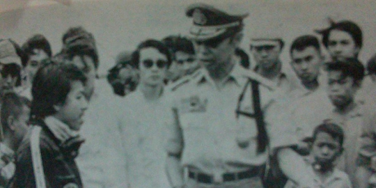 hoegeng datangi hut polri rev2