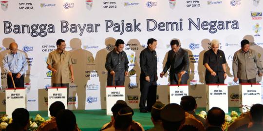 SBY-Boediono bareng pejabat lainnya serahkan SPT