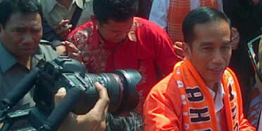 Suporter daulat Jokowi jadi anggota Dewan Kehormatan Jakmania
