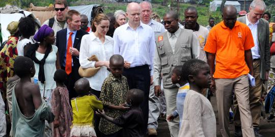 Angelina Jolie kunjungi anak-anak di kamp pengungsian Kongo