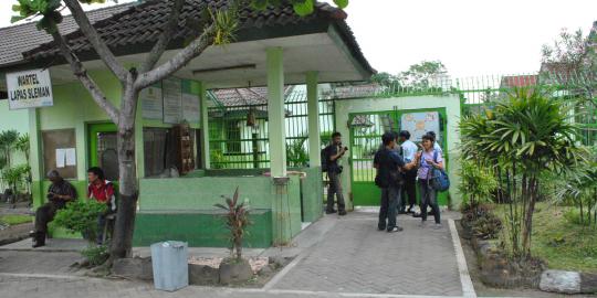 Habisi 4 target, penyerbu LP Sleman suruh tahanan tepuk tangan