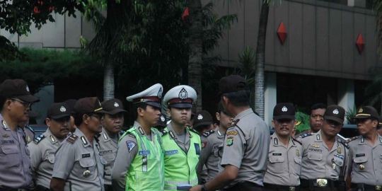6 polisi ini tewas dikeroyok massa