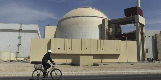 Iran diperkirakan bisa bikin bom nuklir Juli tahun ini  