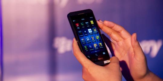 BlackBerry Z10 dapatkan update Facebook dan Twitter