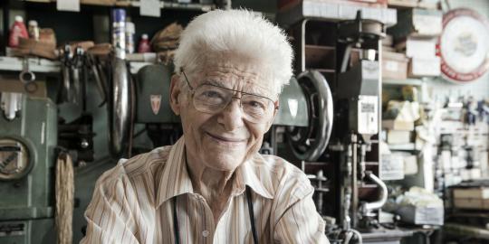 [Video] The Shoemaker, kisah pembuat sepatu berusia 91 tahun