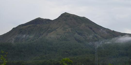 Aktivitas Gunung Guntur sudah meningkat tiga bulan lalu