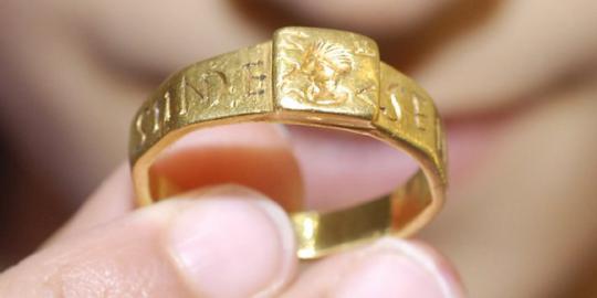 Inikah cincin Lord of the Ring yang sesungguhnya?