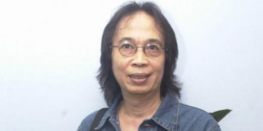 Anak kembar Chrisye, hidupkan kembali nyawa Chrisye dalam debuah konser