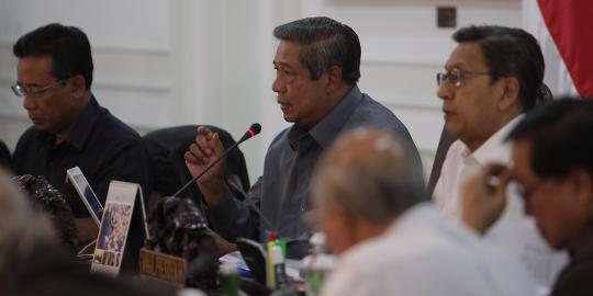 Jelang purna jabatan, SBY minta menteri fokus jaga ekonomi