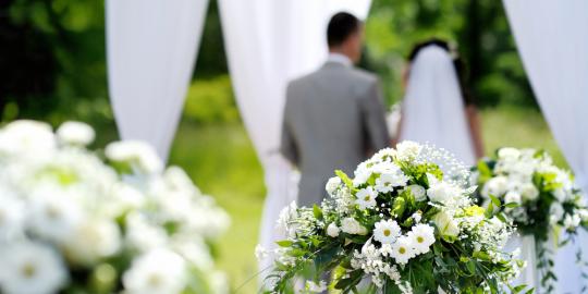 8 Lokasi pernikahan yang tidak biasa