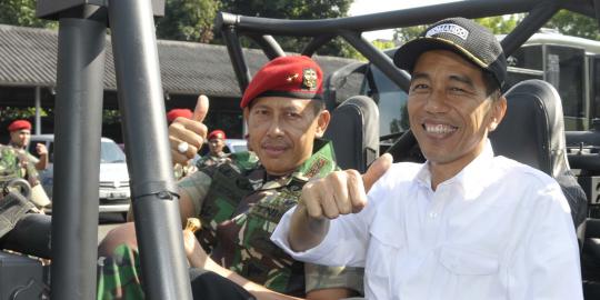 Kisah Jokowi pakai topi komando Kopassus