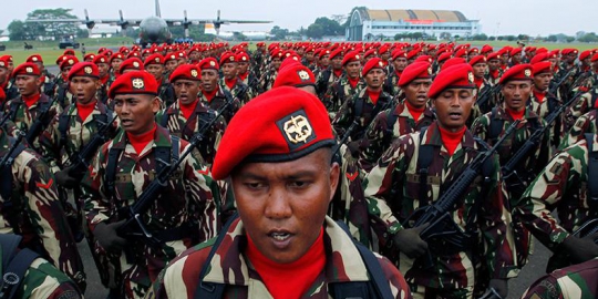 di puncak tertinggi dunia