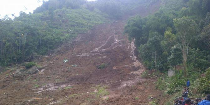 Jalur Bandung longsor, 12 jadwal kereta api penumpang 