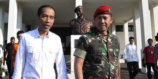 Jokowi: Gubernur itu hanya tanda tangan soal UMP