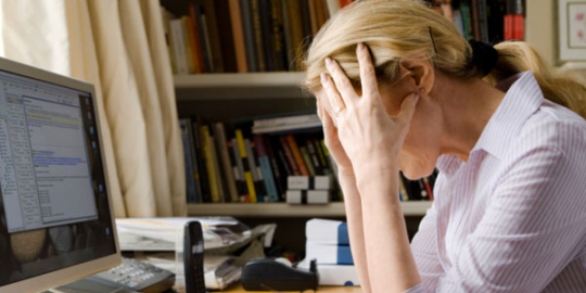 ingin tetap fit di kantor selama hamil? ini rahasianya