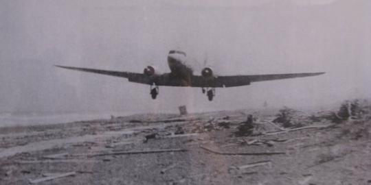 Kisah pesawat pertama RI-002 disewa dari pilot Amerika