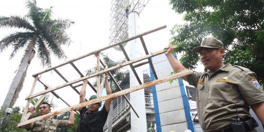 Tidak terima dibongkar, perusahaan reklame tuntut Pemprov DKI