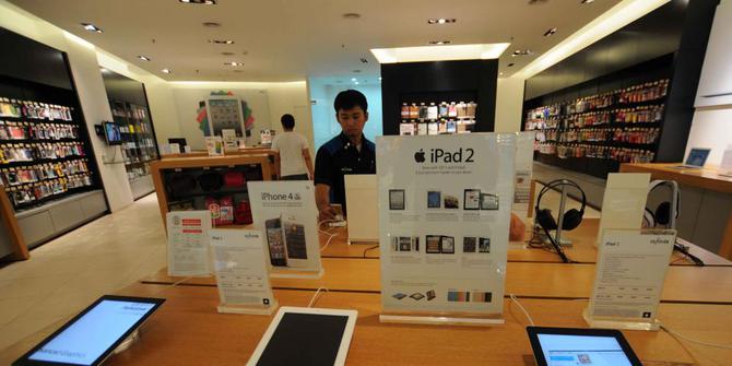 Di Indonesia hanya ada retailer, bukan Apple Store resmi | merdeka.com
