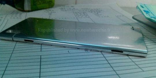 Huawei EDGE, smartphone elegan berbahan aluminium