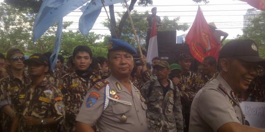 Dukung Kopassus, puluhan pria berbaju loreng demo di Komnas HAM