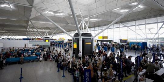 Bandara London Stansted jadi bandara penerbangan murah terbaik