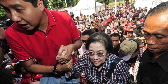 Megawati: Kader perempuan PDIP lebih suka dandan