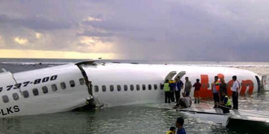 Korban Selamat Pesawat Adam Air