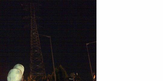 Lewat dini hari, Fransisco tak juga turun dari Sutet di Senen