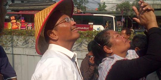 Dahlan tonton orang mau bunuh diri di menara SUTET