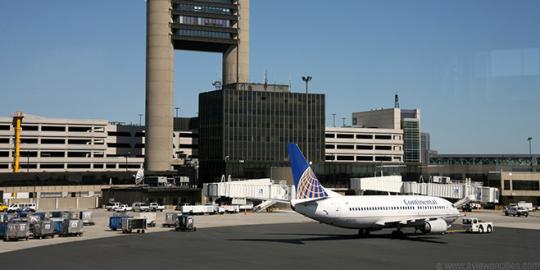 Dua penumpang omong Arab, penerbangan di Boston ditunda