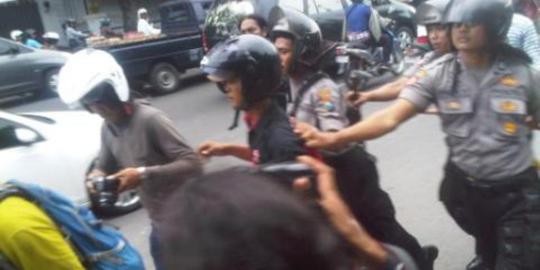 Bawa bambu runcing saat demo, 3 buruh ditangkap polisi