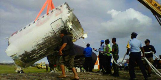 Petugas berhasil evakuasi bangkai pesawat Lion Air