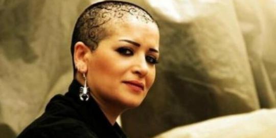 Perempuan botak pertama di wilayah Arab