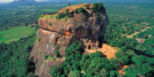 Menguak keindahan Batu Singa di Sri Lanka