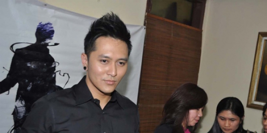 Demian Aditya pantau perkembangan anak dari teman