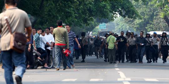 Warga dan TNI AU bentrok rebutan lahan di Palembang