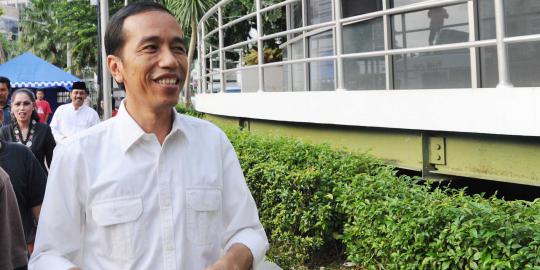 Jokowi bahas marathon dan temui komedian Aziz-Nunung