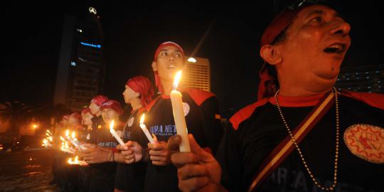 Puluhan garda metal gelar refleksi May Day di Bundaran HI