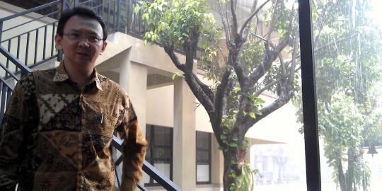 Ahok: Soal Satpol PP bawa pentungan, saya juga tenteng pistol