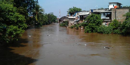 Kawasan Kampung Pulo terendam banjir 1 meter lebih