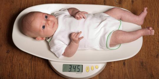Bayi terlalu gendut atau kurus lebih berisiko autis
