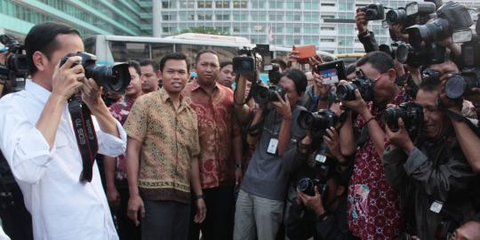 Jokowi mendadak jadi fotografer
