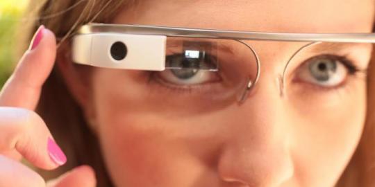 Google Glass merusak mata? Bohong!