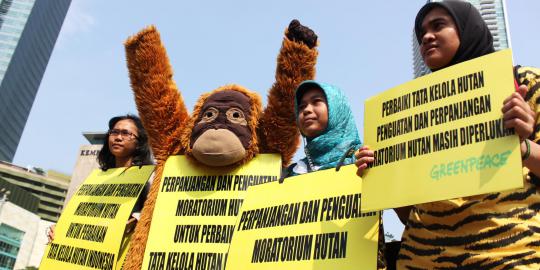 Demo Greenpeace tuntut perpanjangan moratorium hutan