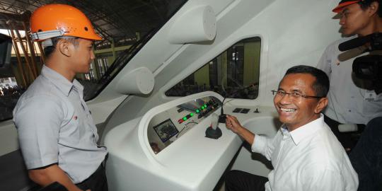 Dahlan Iskan hadiri launching kereta monorail di Madiun