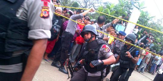 Liburan, warga ramai-ramai kunjungi sarang teroris di Bandung